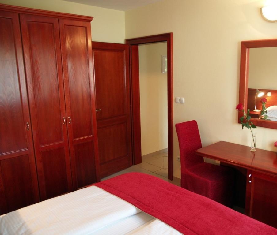 Apartments Vila Kristina Baška Voda Zewnętrze zdjęcie