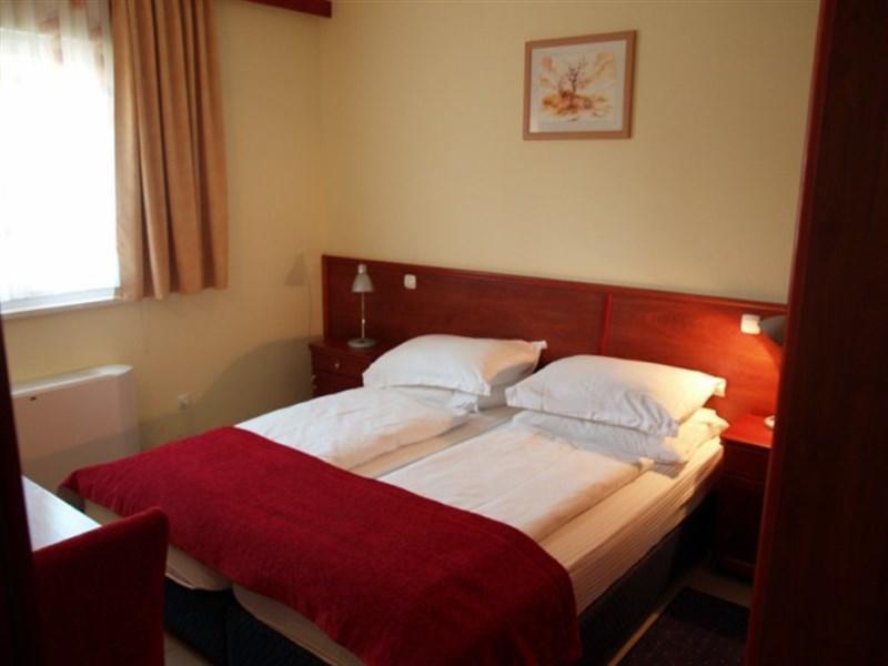 Apartments Vila Kristina Baška Voda Zewnętrze zdjęcie